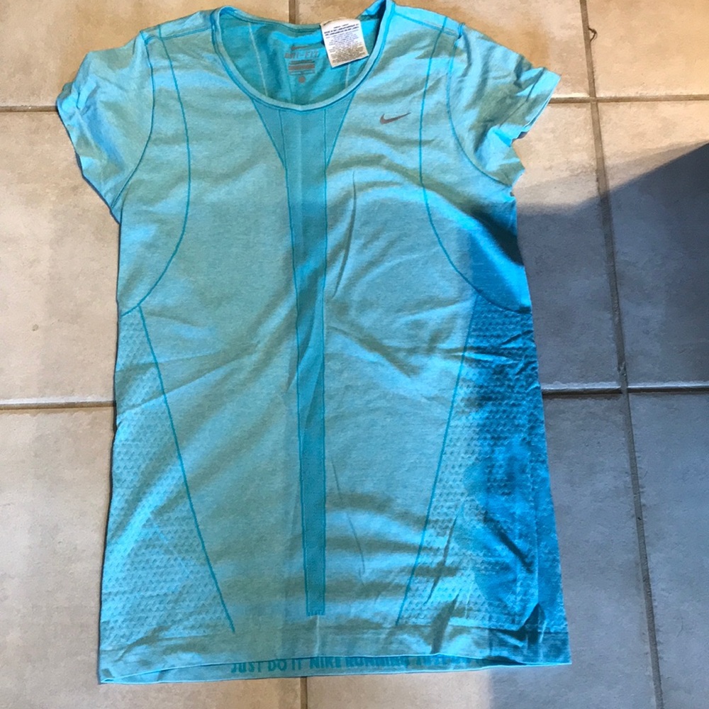 Nike dry fit top!